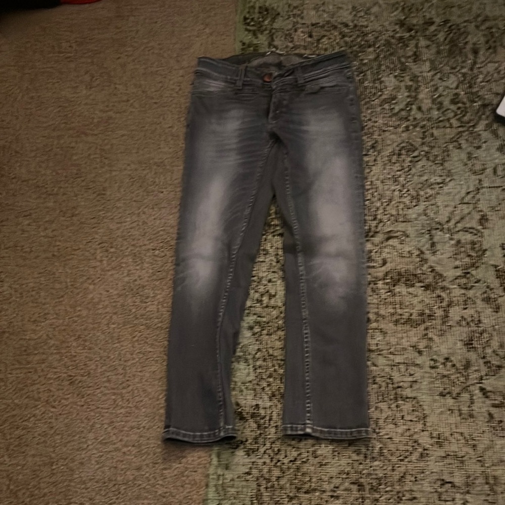 Light grey washed skinny jeans